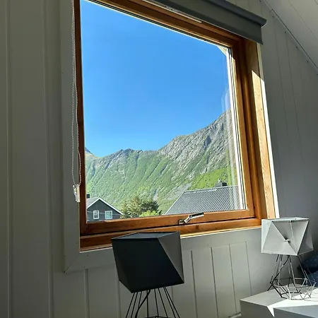 Ferrytale, Cozy, Spacious House On Senja Gryllefjord