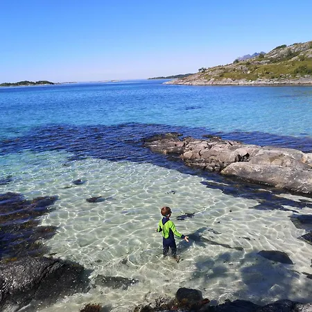 Ferrytale, Cozy, Spacious House On Senja