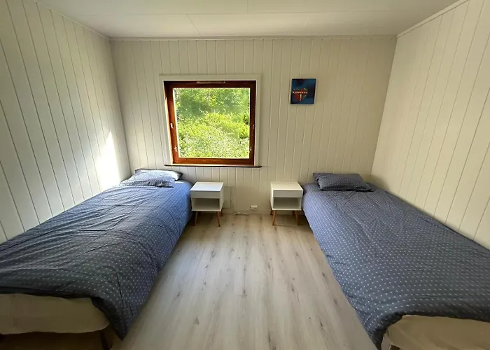 Ferrytale, Cozy, Spacious House On Senja Hébergement de vacances