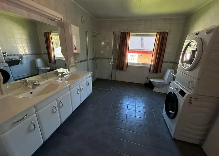 Ferrytale, Cozy, Spacious House On Senja