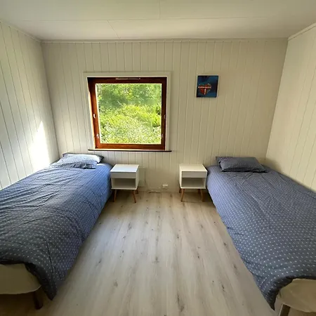 Ferrytale, Cozy, Spacious House On Senja Hébergement de vacances